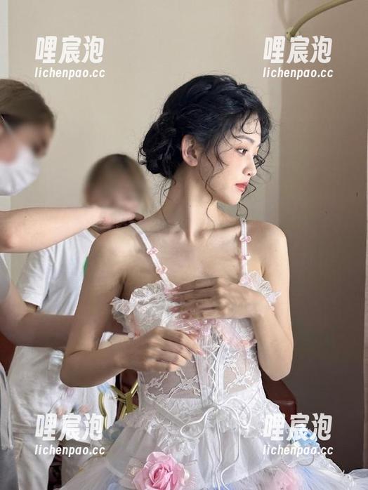 你还在别处浪费时间？观看17吃瓜，梦幻般的在线播放体验等着你！