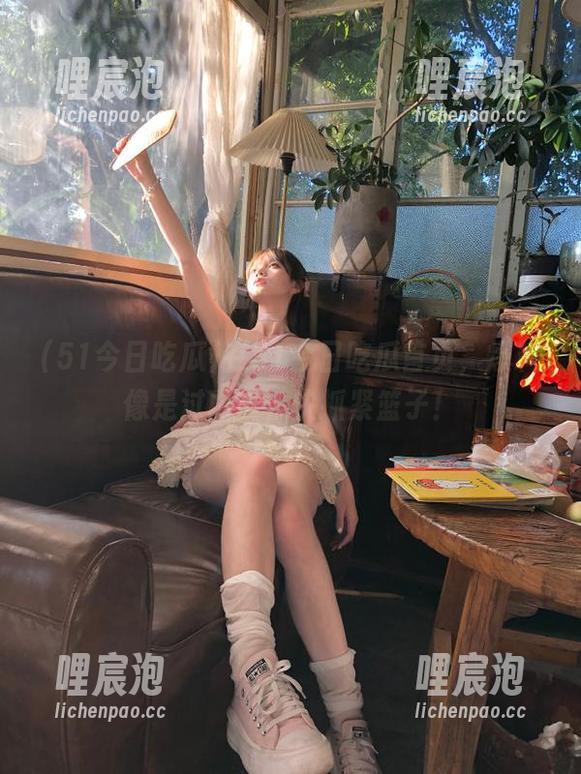 51今日吃瓜 在51今日吃瓜首页,爆料像是过山车,快抓紧篮子!