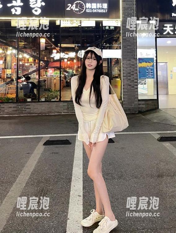 51吃瓜 入坑51吃瓜app,今天的瓜吃得我连手指都不放!