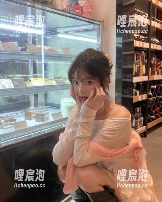 将“51吃瓜”下载线路变成你的八卦导航，瞧瞧别人有多会撩！