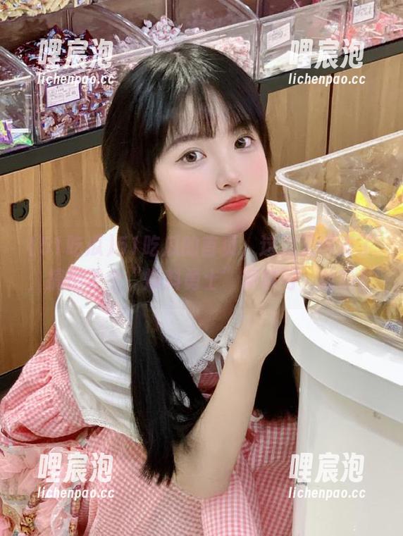 51吃瓜的首页，这次又调皮了，搞出了个“爆料勇士”新称号，哈哈！
