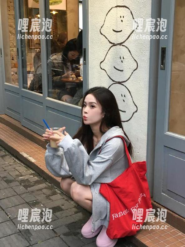 聚焦718娱乐传送门，别的地方来不及，比如昨晚的情侣花絮！
