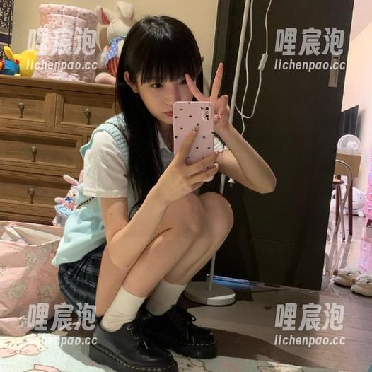 首页更新啦！“718黑瓜吃料”里的瓜终于推陈出新，感觉这次有点意思。
