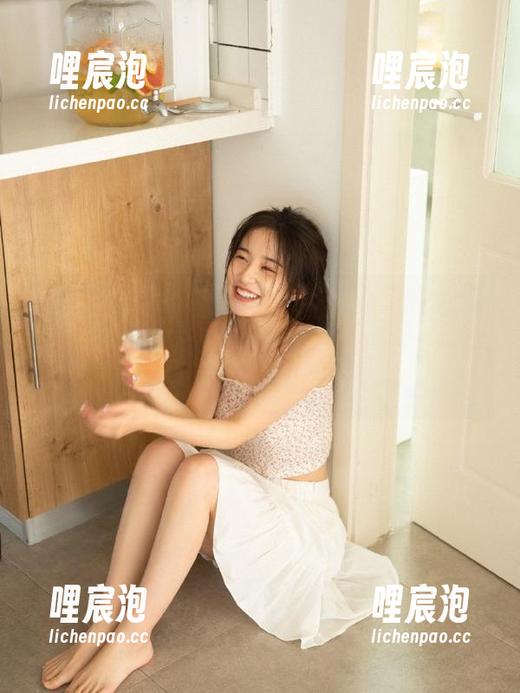 92吃瓜中心 快拉上朋友,看‘92吃瓜中心’的视频,走一波聒噪!也许会中招?