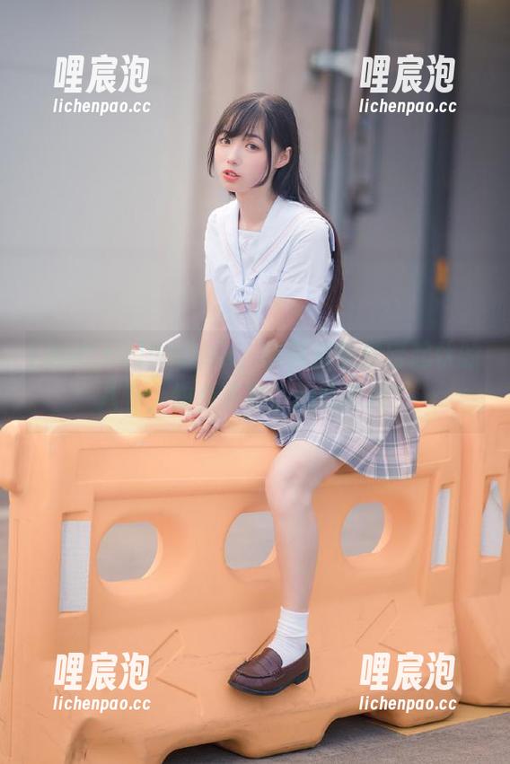 998.su，收藏那些跌宕起伏的八卦，快来更新你的吃瓜库！