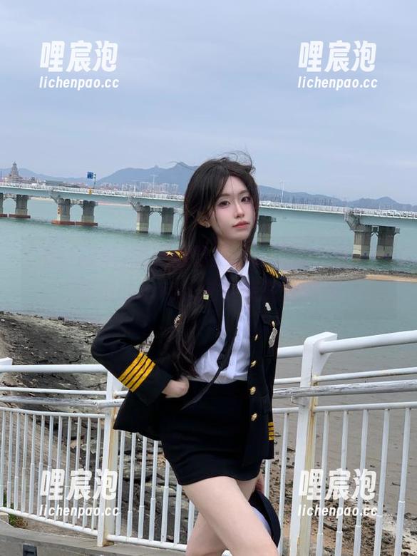 五一吃瓜 明明想吃瓜,首页却卡在五一吃瓜的app无法安装的悲伤里