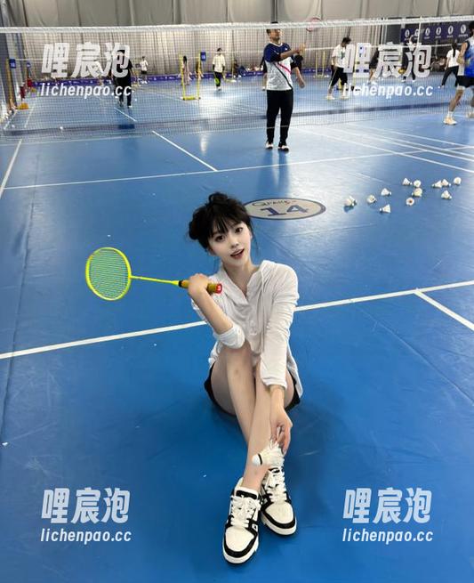 今日吃瓜再创新高：把你推到边缘的“大瓜”入口，心脏要有点承受力呀。