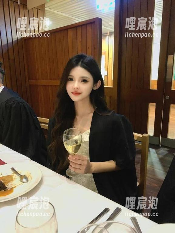 吃瓜网站推出免费爆料，难道是想要我们追更迎接大瓜！