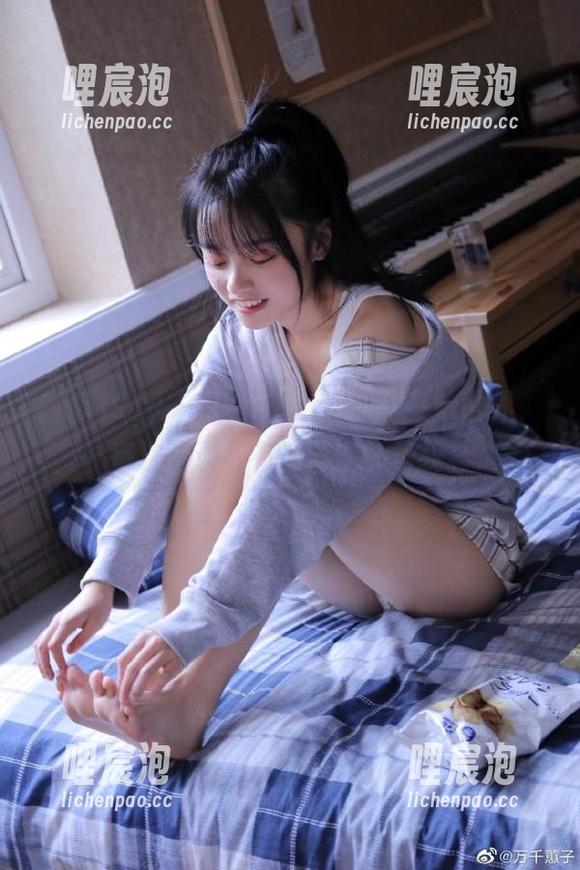 黑料91 “黑料91”app的奇妙世界,每次登录都有惊喜在等着我。
