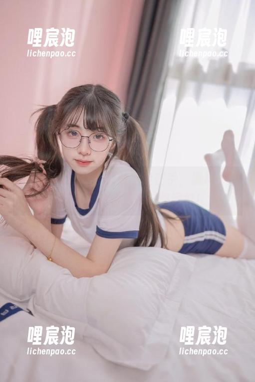 正能量宝典在手，黑料不打烊苹果版助你撩妹一路绿灯！