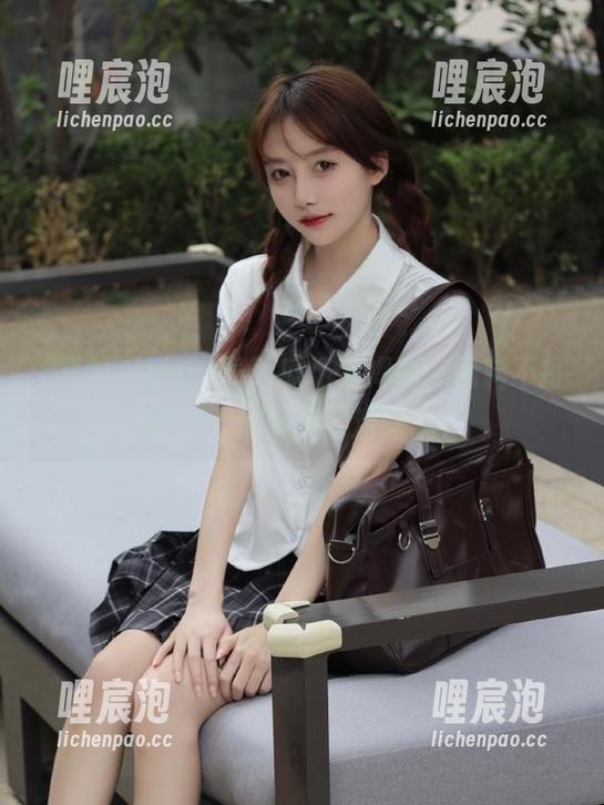 最新瓜场大揭秘，黑料不打烊tttzzz又在忙活啥呢？