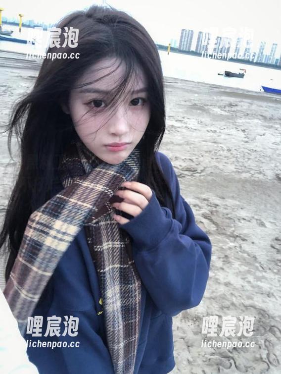 试试在“黑料正能量不打烊”的线路上遨游，感觉有人一路陪审