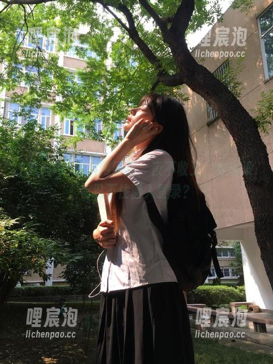 黑料网网页，夜不收工，你有没有忍不住潜入登录？
