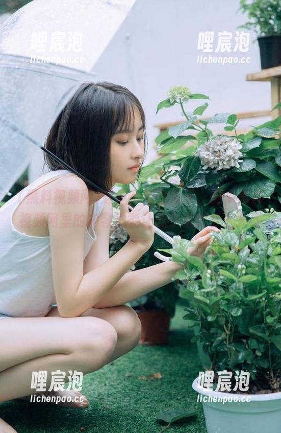 这像个魔法盒子，安卓黑料视频网里的内容总能让我小心脏扑通扑通…